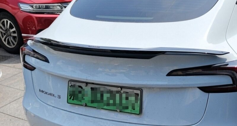 جناح خلفي لسيارة Tesla Model 3 Highland 2024 – ألياف الكربون اللامعة